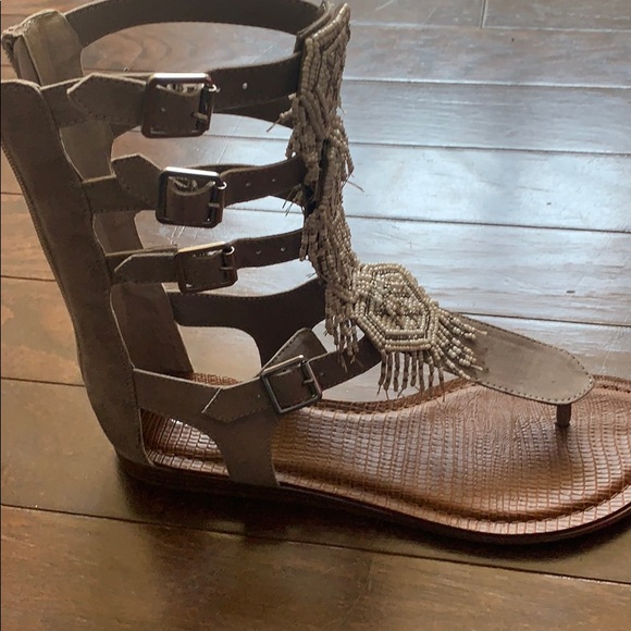 taos gladiator sandal